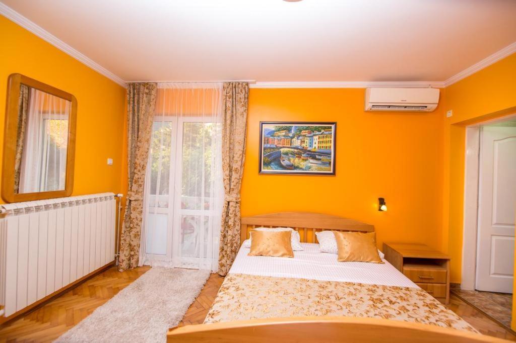 Acika Apartments Rafailovici Ngoại thất bức ảnh