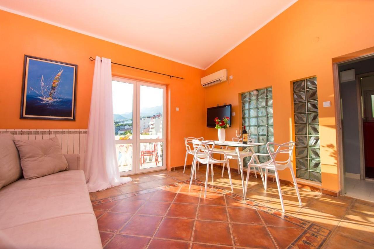 Acika Apartments Rafailovici Ngoại thất bức ảnh