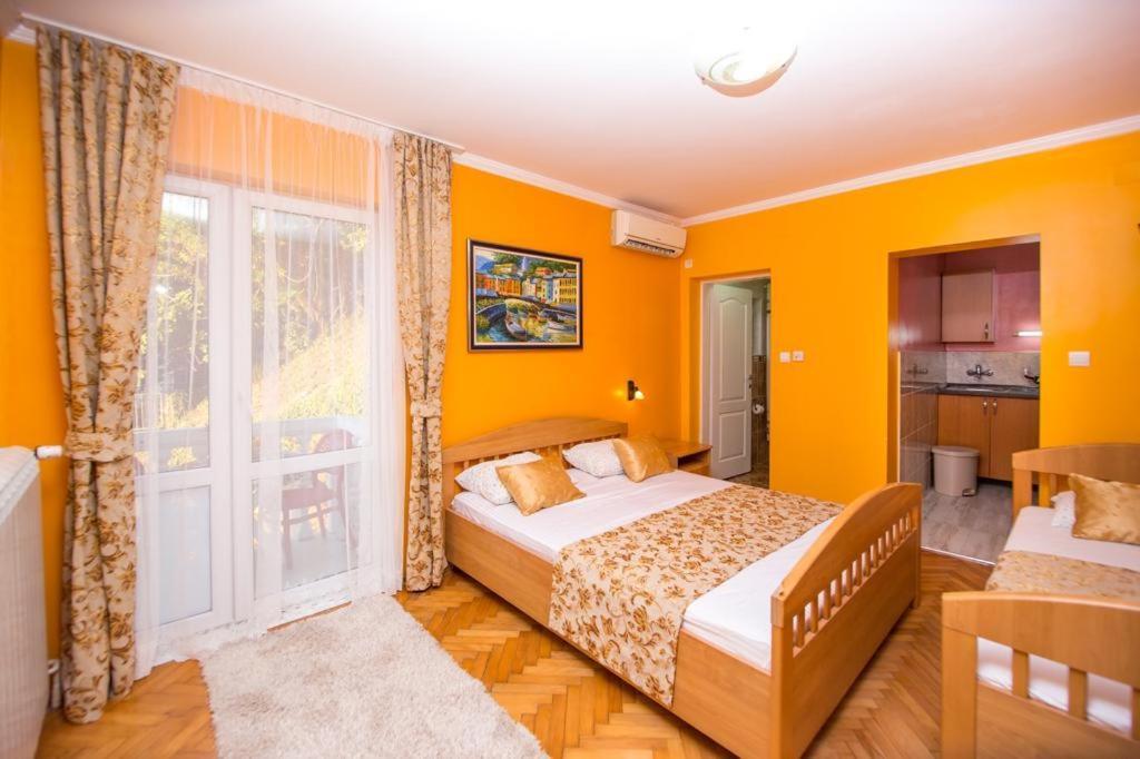 Acika Apartments Rafailovici Ngoại thất bức ảnh