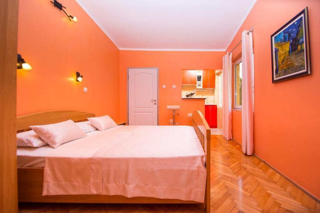 Acika Apartments Rafailovici Ngoại thất bức ảnh